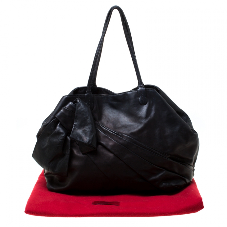 Pre Owned Valentino Black Leather Shopper Tote