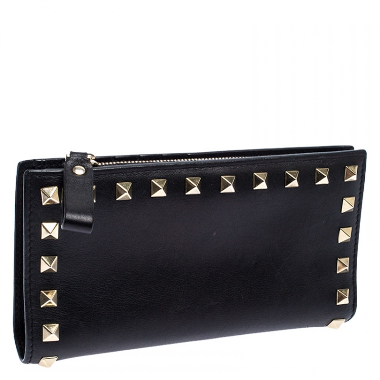 Pre Owned Valentino Black Leather Rockstud Continental Wallet