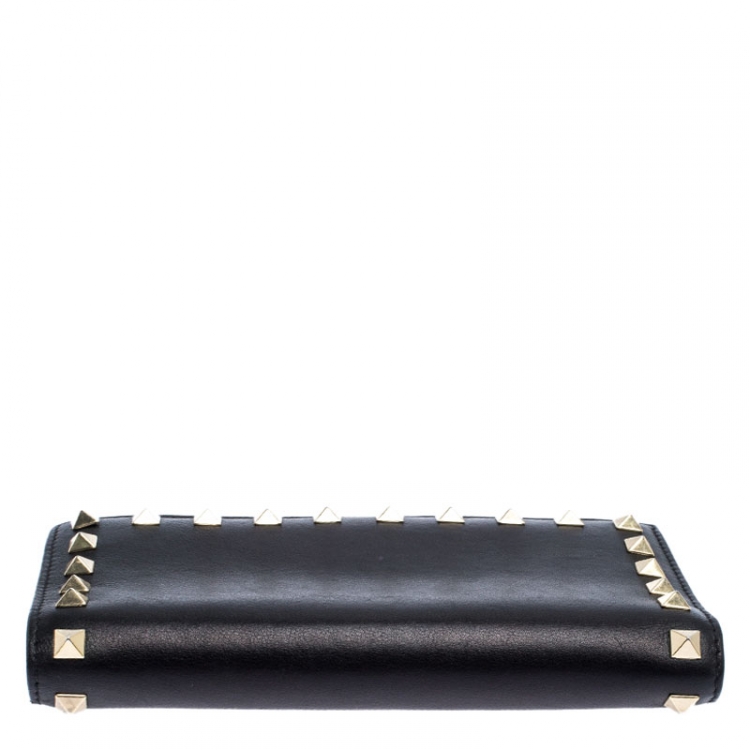 Pre Owned Valentino Black Leather Rockstud Continental Wallet