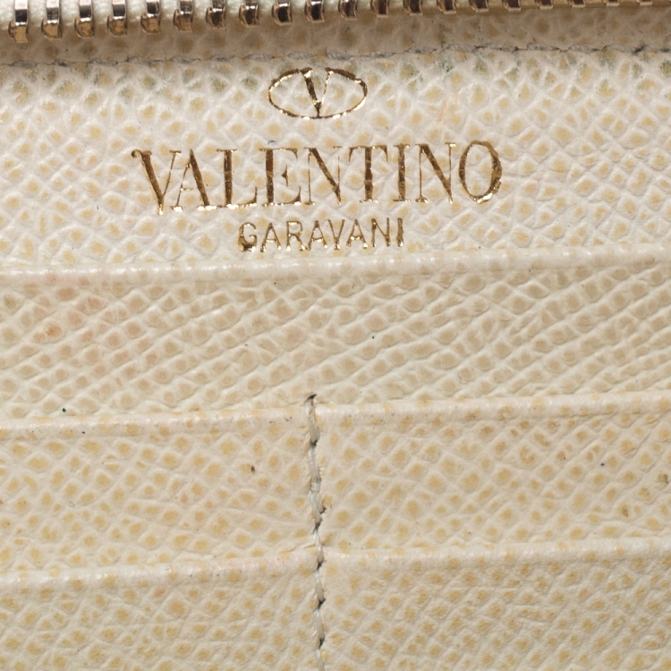 Pre Owned Valentino Off White Leather Zip Around Continental Wallet