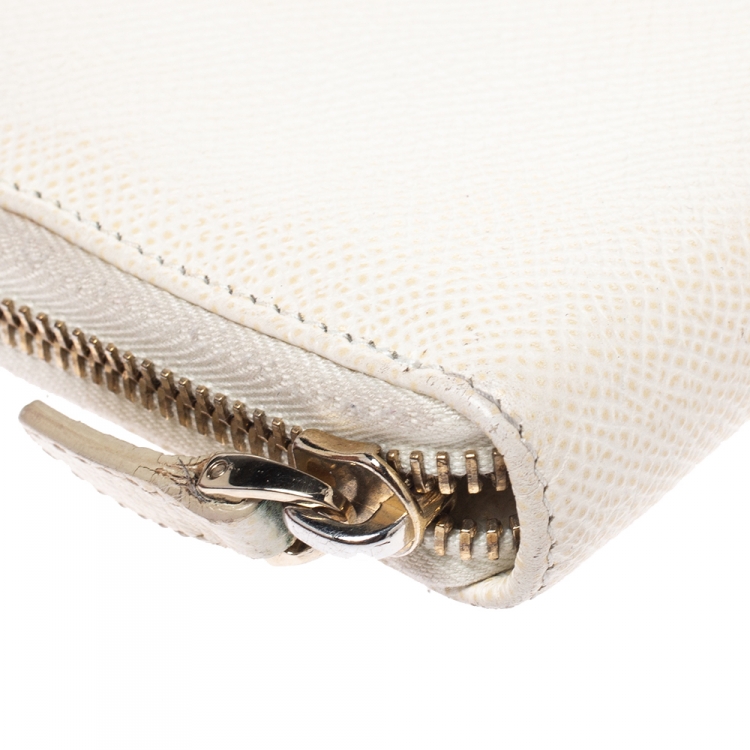 Pre Owned Valentino Off White Leather Zip Around Continental Wallet