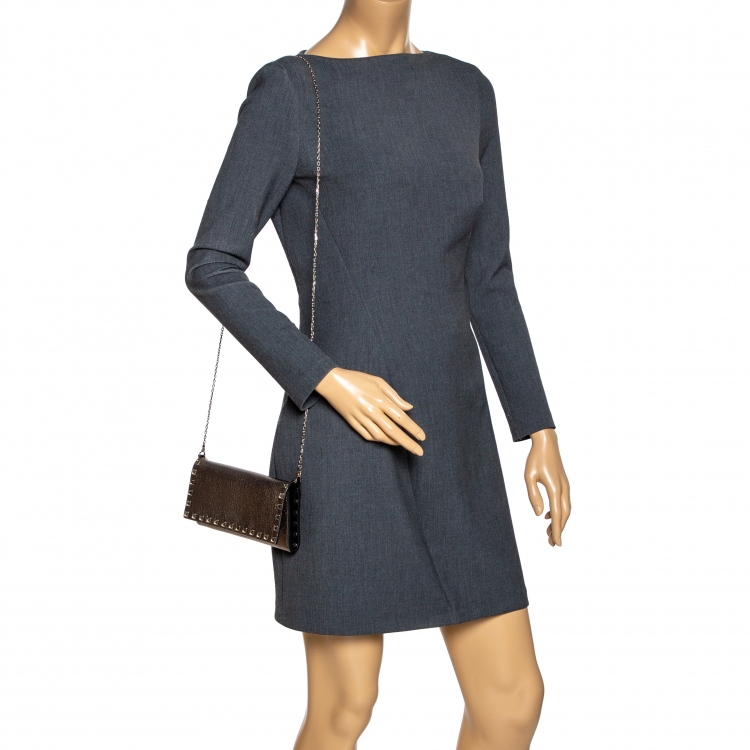 Pre Owned Valentino Metallic Leather Rockstud Wallet on Chain