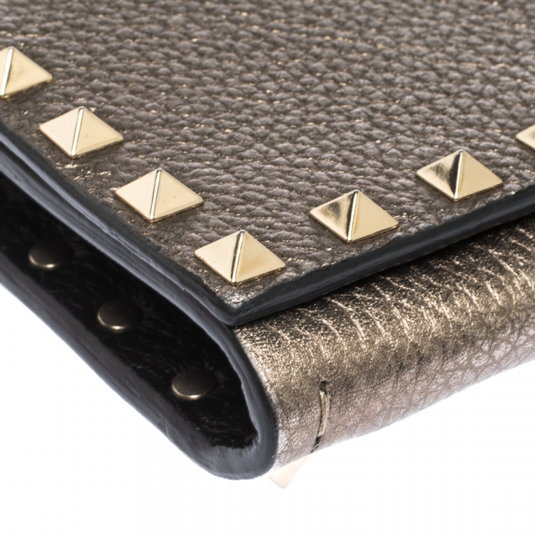 Pre Owned Valentino Metallic Leather Rockstud Wallet on Chain