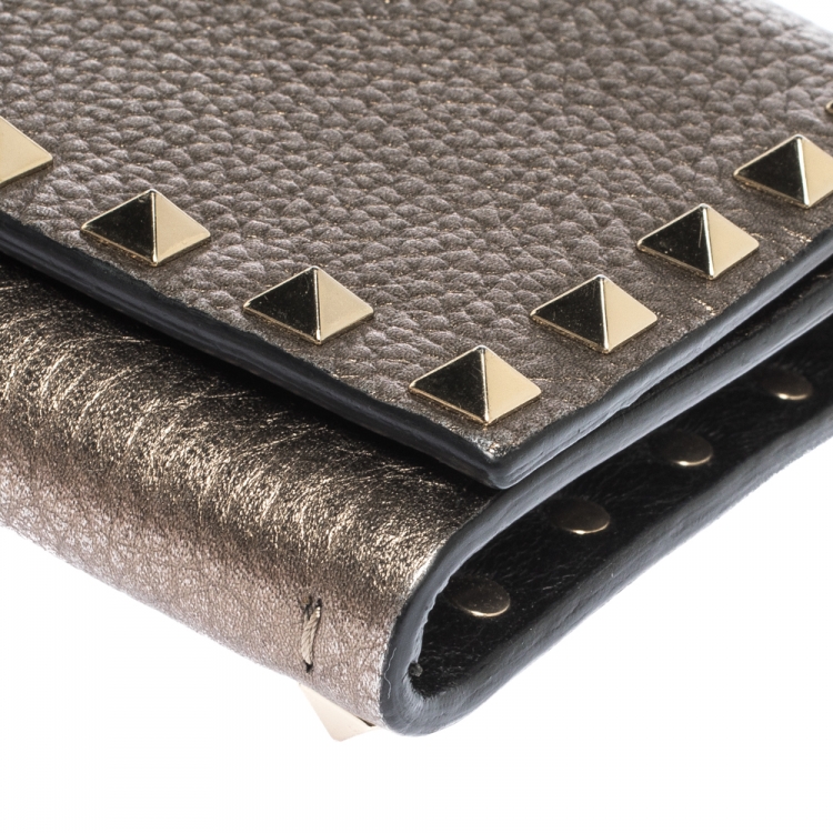 Pre Owned Valentino Metallic Leather Rockstud Wallet on Chain