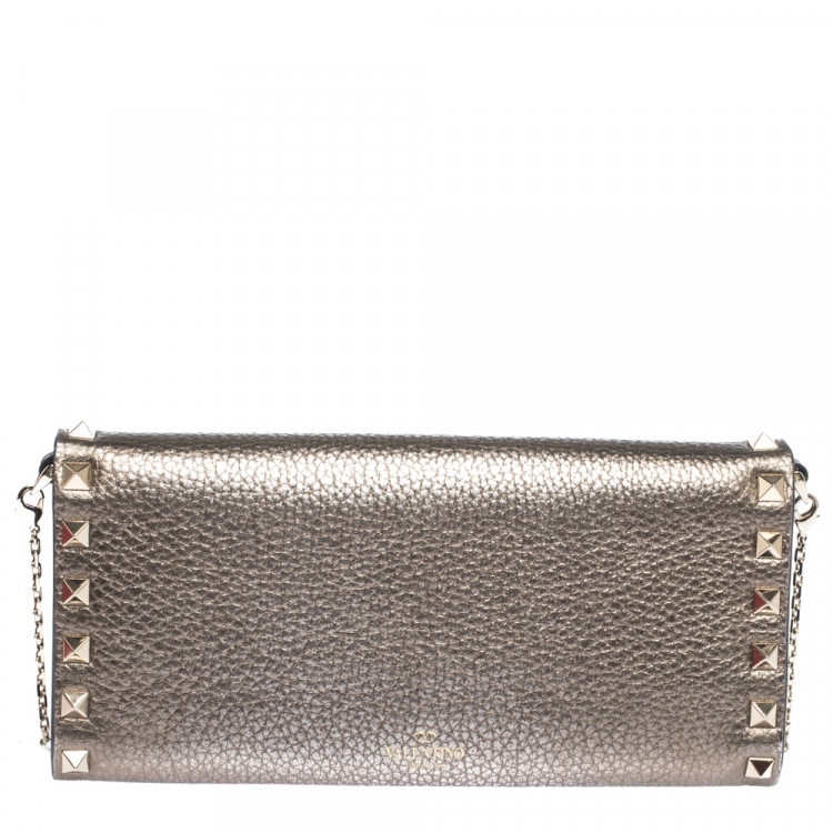 Pre Owned Valentino Metallic Leather Rockstud Wallet on Chain
