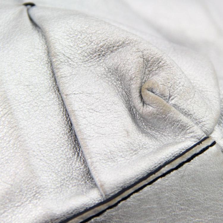 مملوكة مسبقًا Valentino Pin-Tucked Tote