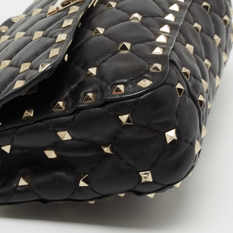 مملوكة مسبقًا Valentino Black Quilted Leather Small Rockstud Spike Chain Top Handle Bag