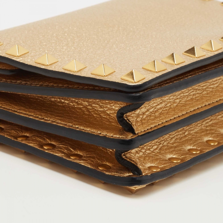Pre Owned Valentino Gold Leather Rockstud Chain Clutch