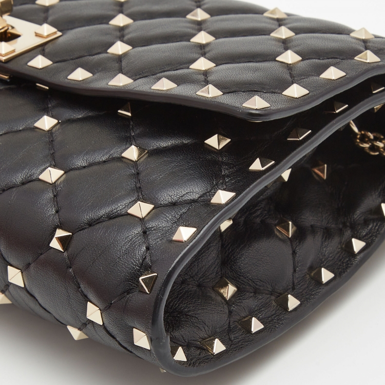Pre Owned Valentino Black Quilted Leather Rockstud Spike Chain Clutch 