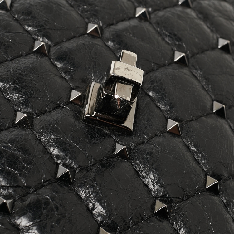 Pre Owned Valentino Black Quilted Leather Rockstud Spike Top Handle Bag