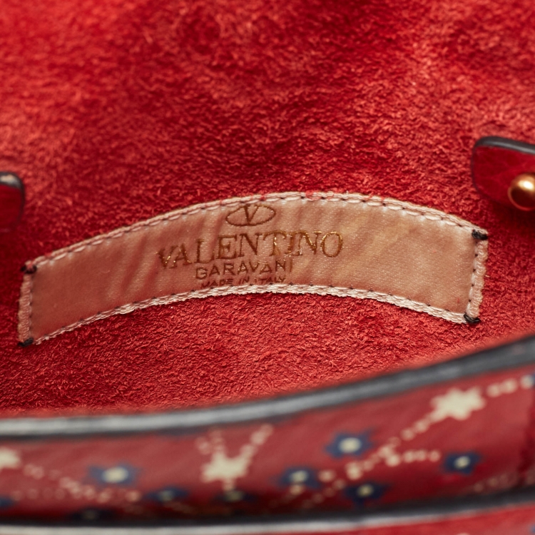 مملوكة مسبقًا Valentino Red Leather Enchanted Wonderland Micro My Rockstud Top Handle Bag 