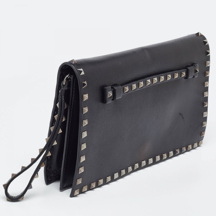 Pre Owned Valentino Black Leather Rockstud Clutch