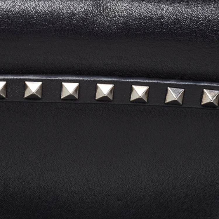 Pre Owned Valentino Black Leather Rockstud Clutch