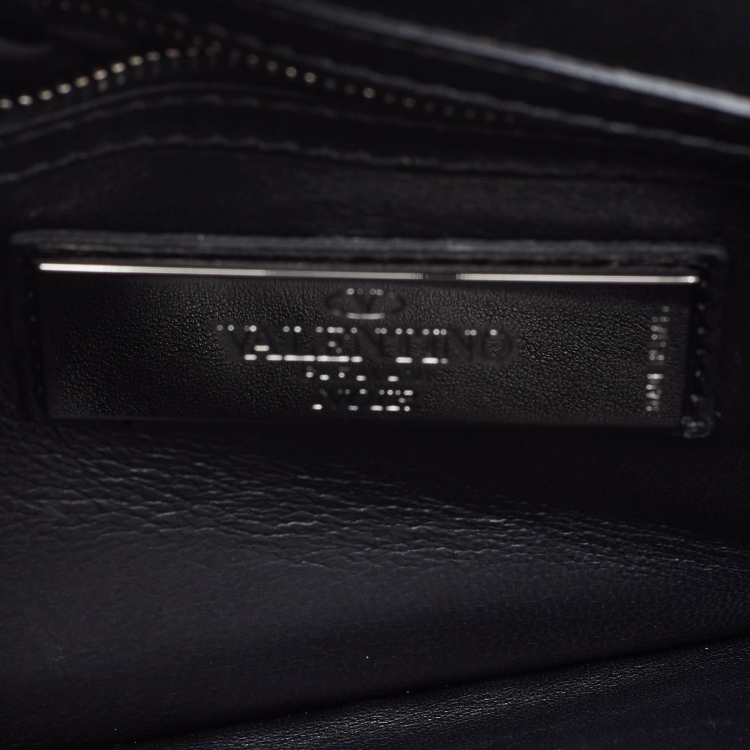 Pre Owned Valentino Black Leather Rockstud Clutch
