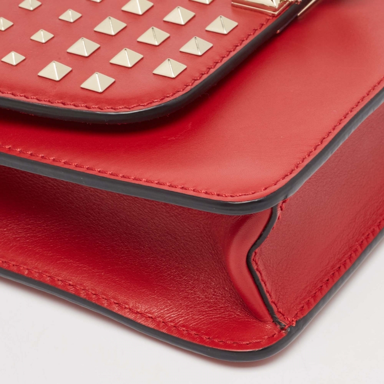 Pre Owned Valentino Red Leather Rockstud Demilune Shoulder Bag