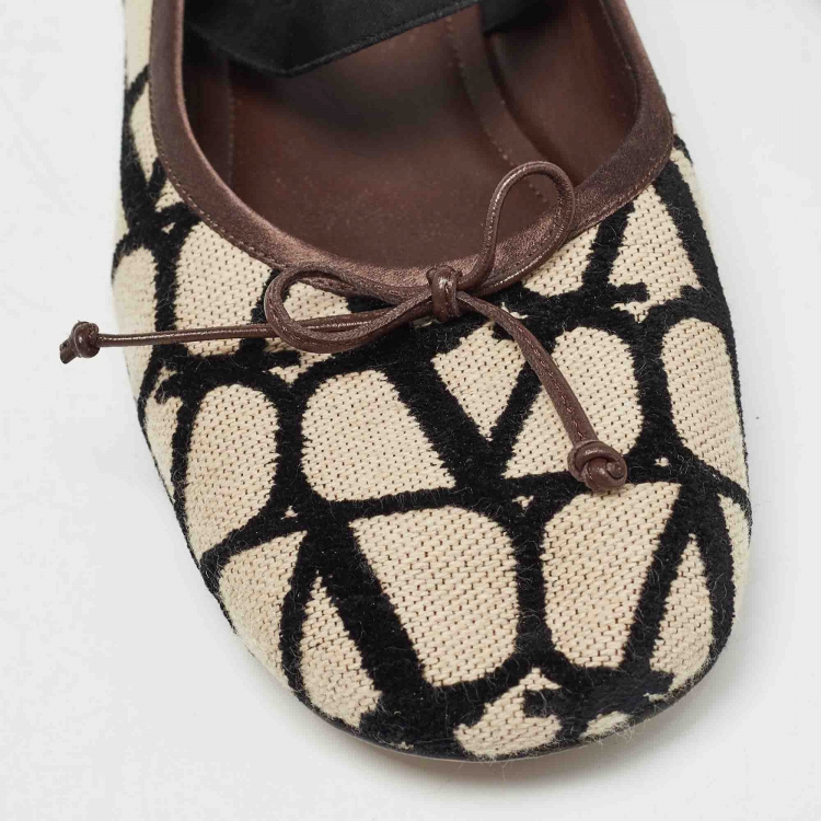 Pre Owned Valentino White/Black Canvas Ballet Flats Size 39.5