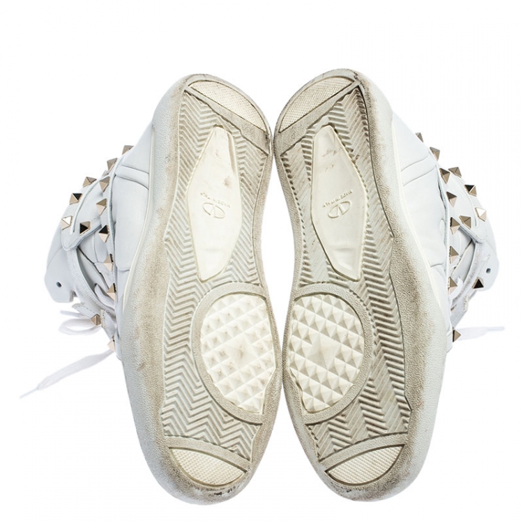 مملوكة مسبقًا Valentino White Leather Rockstud Amor High Top Sneakers Size 38