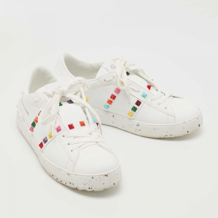 مملوكة مسبقًا Valentino White Leather Rockstud Sneakers Size 38
