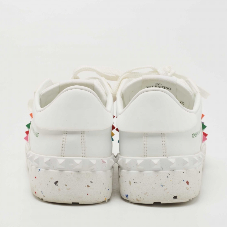 مملوكة مسبقًا Valentino White Leather Rockstud Sneakers Size 38