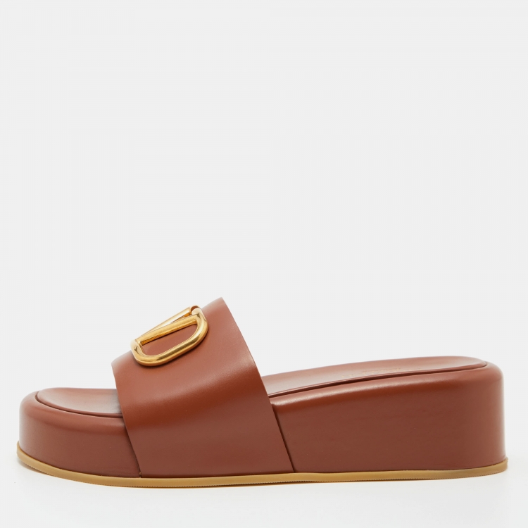 Pre Owned Valentino Tan Leather VLogo Signature Platform Slides Size 36