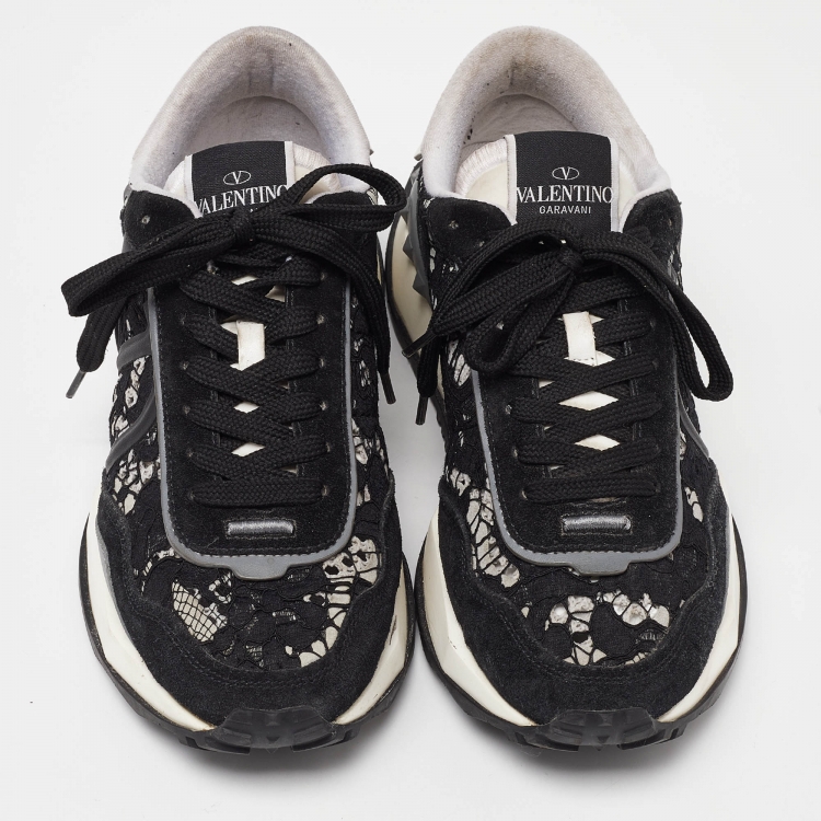 مملوكة مسبقًا Valentino Black/White Suede and Floral Lace Lacerunner Low Top Sneakers Size 37.5