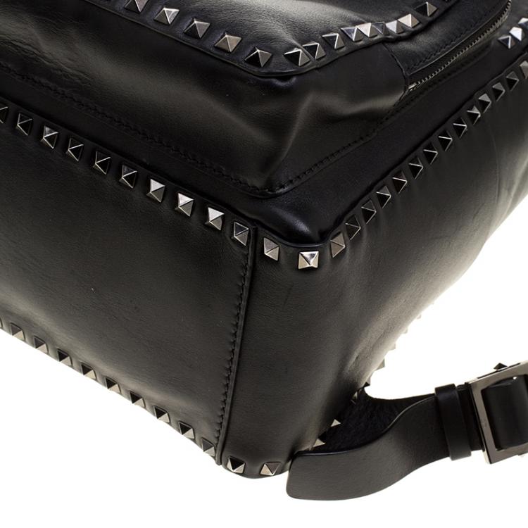 Pre Owned Valentino Black Leather Rockstud Backpack