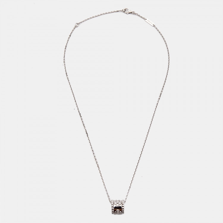 مملوكة مسبقًا Van Cleef & Arpels Perlée Clovers Diamonds 18k White Gold Pendant Necklace
