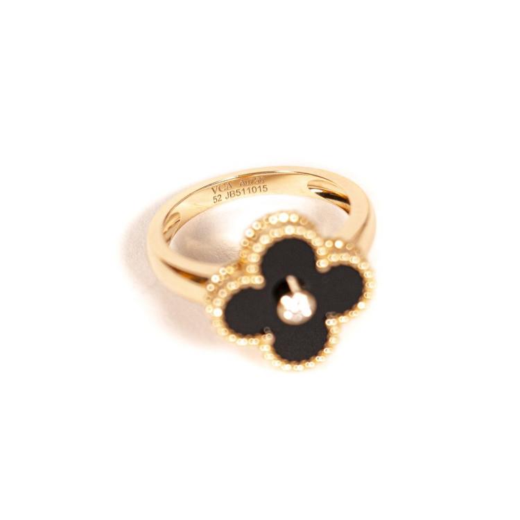 مملوكة مسبقًا Van Cleef & Arpels Alhambra Diamond Onyx 18K Yellow Gold Ring Size 52