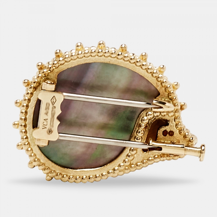 Pre Owned Van Cleef & Arpels Lucky Animals Hedgehog Tiger's Eye Onyx Mother of Pearl 18k Yellow Gold Brooch