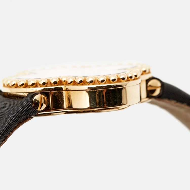 Pre Owned Van Cleef & Arpels Mother of Pearl Satin Alhambra VCARD22000 Women's Wristwatch 26 mm 