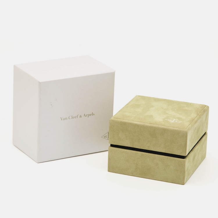 Pre Owned Van Cleef & Arpels Mother of Pearl Satin Alhambra VCARD22000 Women's Wristwatch 26 mm 