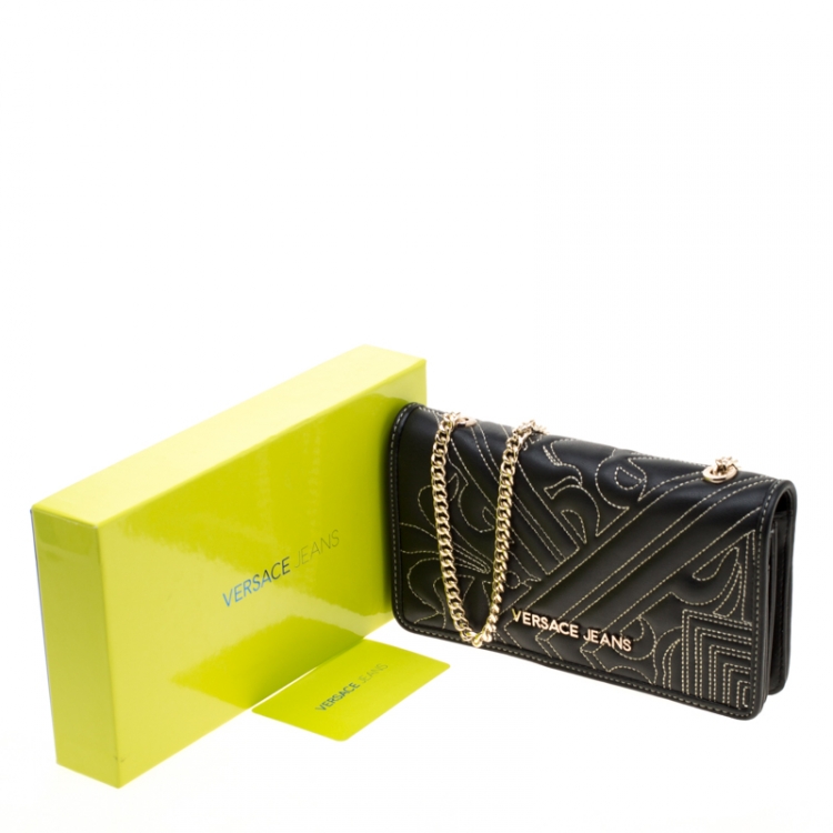 Pre Owned Versace Jeans Black Quilted Faux Leather Chain Clutch Bag