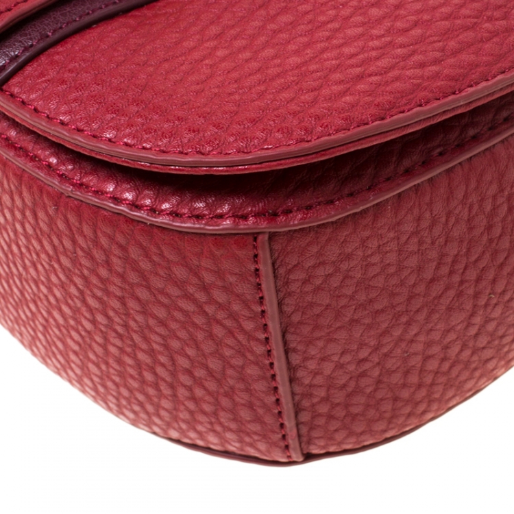 Pre Owned Versace Jeans Red Pebbled Faux Leather Chain Crossbody Bag