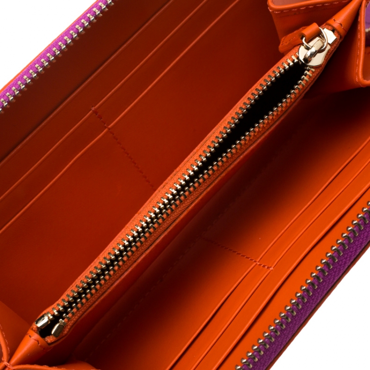 Pre Owned Versace Magenta Leather Zip Around Continental Wallet