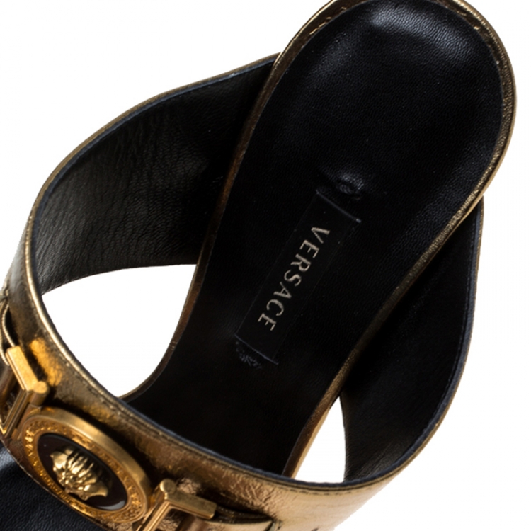 Pre Owned Versace Metallic Gold Leather Icon Medusa Mule Sandals Size 37