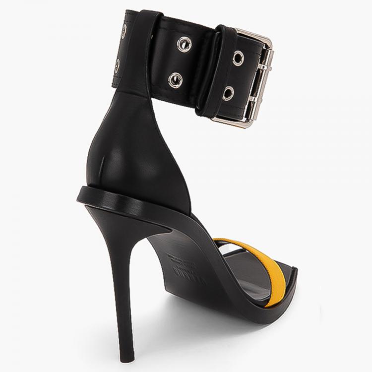 مملوكة مسبقًا Versace Black Mesh/Leather Versus Sandals Size EU 38