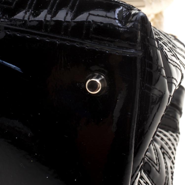 Pre Owned Versace Black Quilted Patent Leather Snap Out Of It Tote