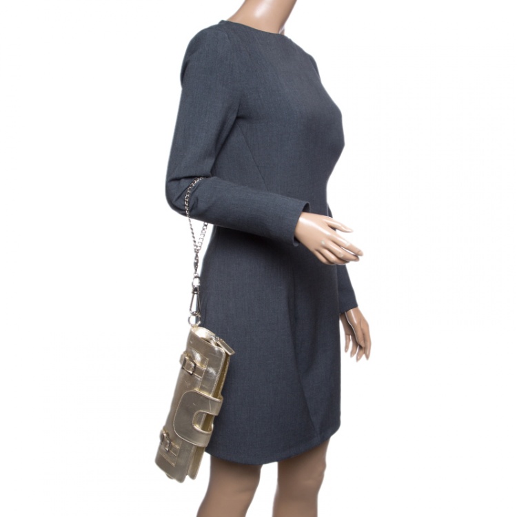 مملوكة مسبقًا Versace Light Gold Leather Clutch 