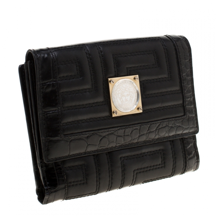 Pre Owned Versace Black Quilted Leather Bifold Wallet