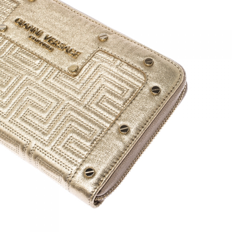 Pre Owned Versace Gold Metallic Quilted Leather Studded Zip Around Wallet