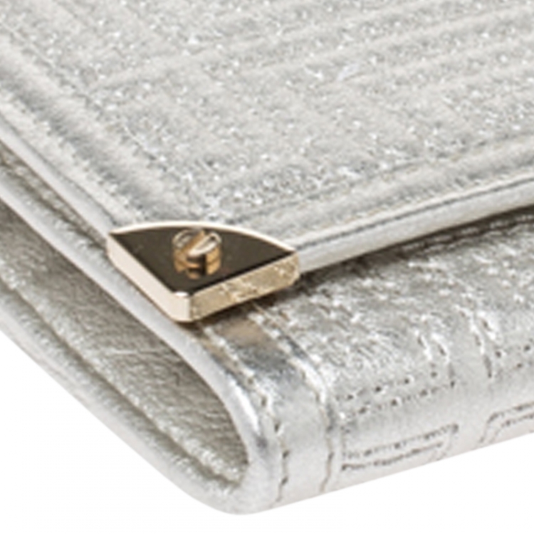 Pre Owned Versace Metallic White Quilted Leather Flap Chain Clutch