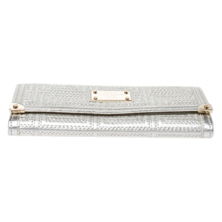 Pre Owned Versace Metallic White Quilted Leather Flap Chain Clutch