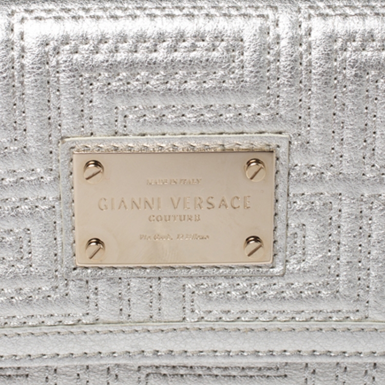 Pre Owned Versace Metallic White Quilted Leather Flap Chain Clutch