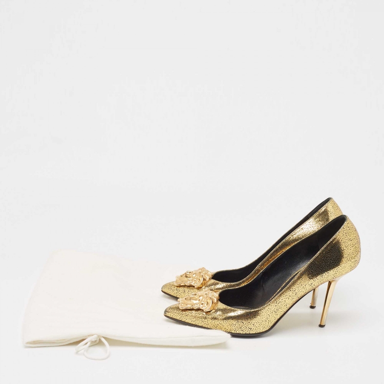 Pre Owned Versace Gold Textured Suede Medusa Pointed Toe Pumps Size 39
