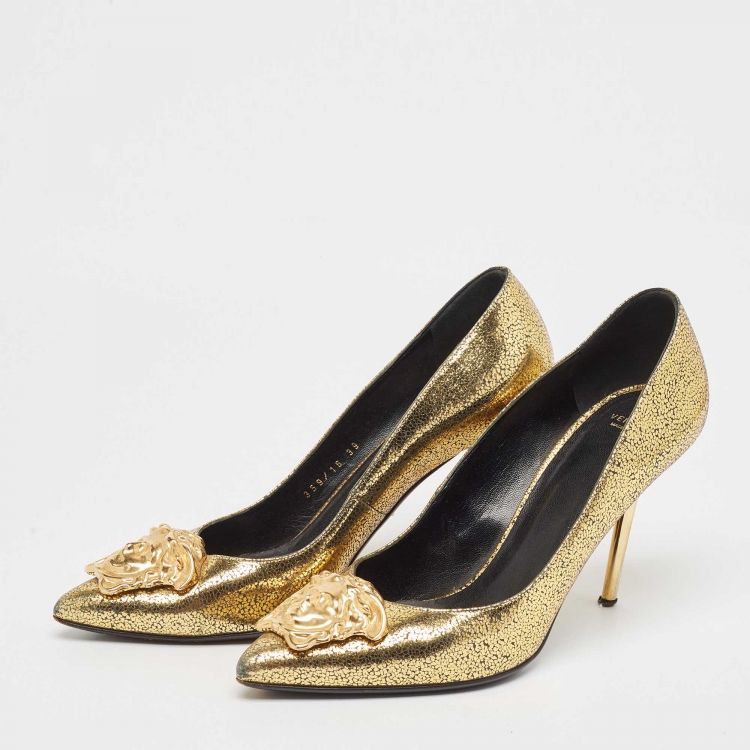 Pre Owned Versace Gold Textured Suede Medusa Pointed Toe Pumps Size 39