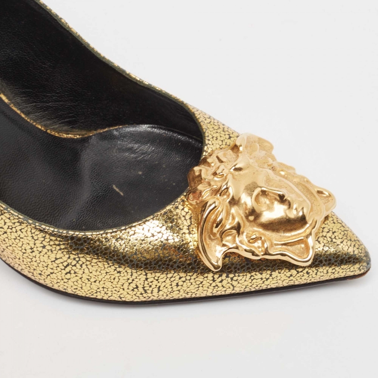 Pre Owned Versace Gold Textured Suede Medusa Pointed Toe Pumps Size 39