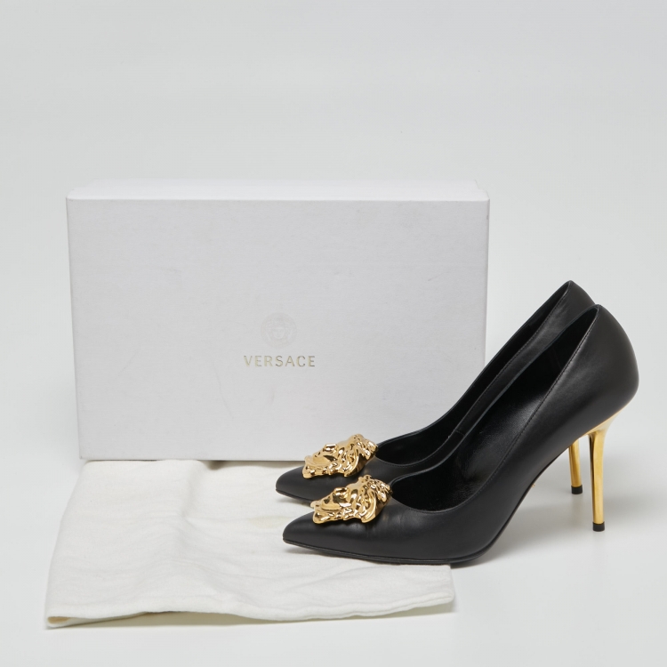 Pre Owned Versace Black Leather Medusa Head Pumps Size 37