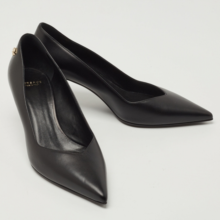 Pre Owned Versace Black Leather Medusa Pointed Toe Pumps Size 37