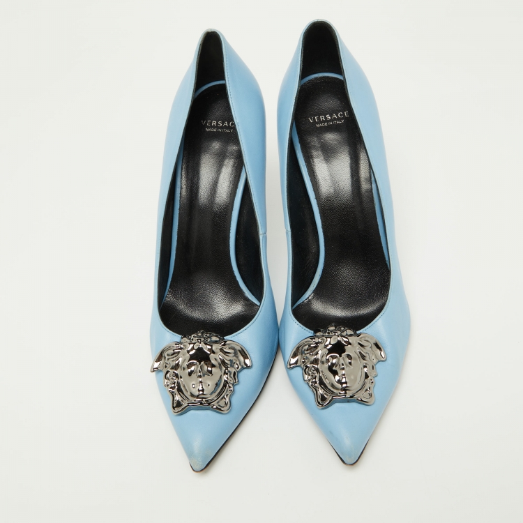 Pre Owned Versace Blue Leather Medusa Pointed Toe Pumps Size 40