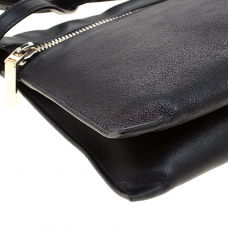 Pre Owned Victoria Beckham Black Leather Front Zip Crossbody Bag